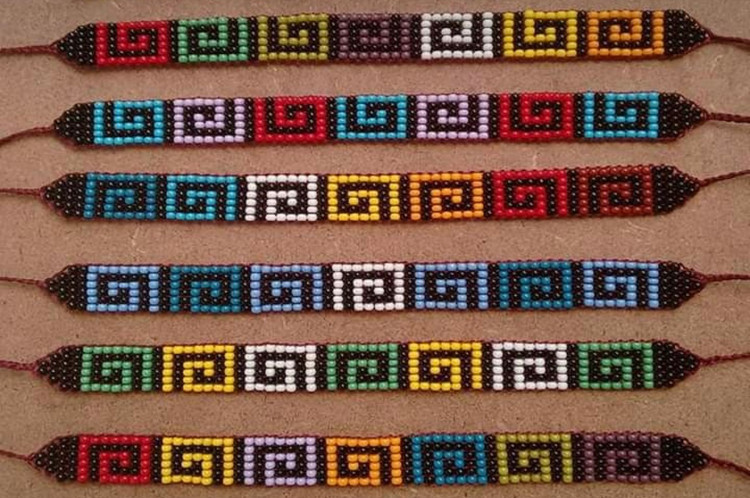 دستبند رنگی شاد مدل ورساچه