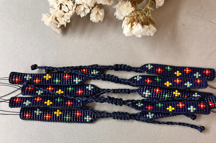 دستبند نیمه آماده با بیس سورمه ای گلگلی سفارش بصورت عمده