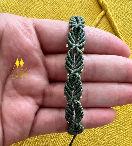 دستبند مکرومه مدل برگ ترکیب با گوی طلا