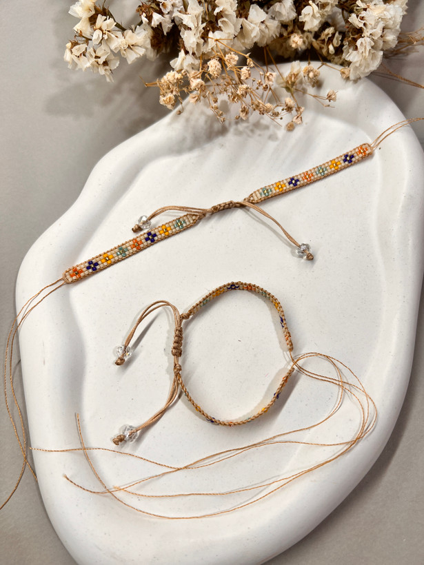 دستبند میوکی سه رج طرح گل گلی | دستبند مهرهای زنانه دستساز شیک