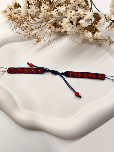 دستبند میوکی ۳ رج طرح گل طیف رنگ قرمز سورمهای | دستبند مهرهای زنانه شیک و دستساز