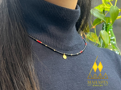 چوکر میوکی زنانه با آویز طلا پولکی و گوی البرنادو – طیف رنگی ولنتاینی