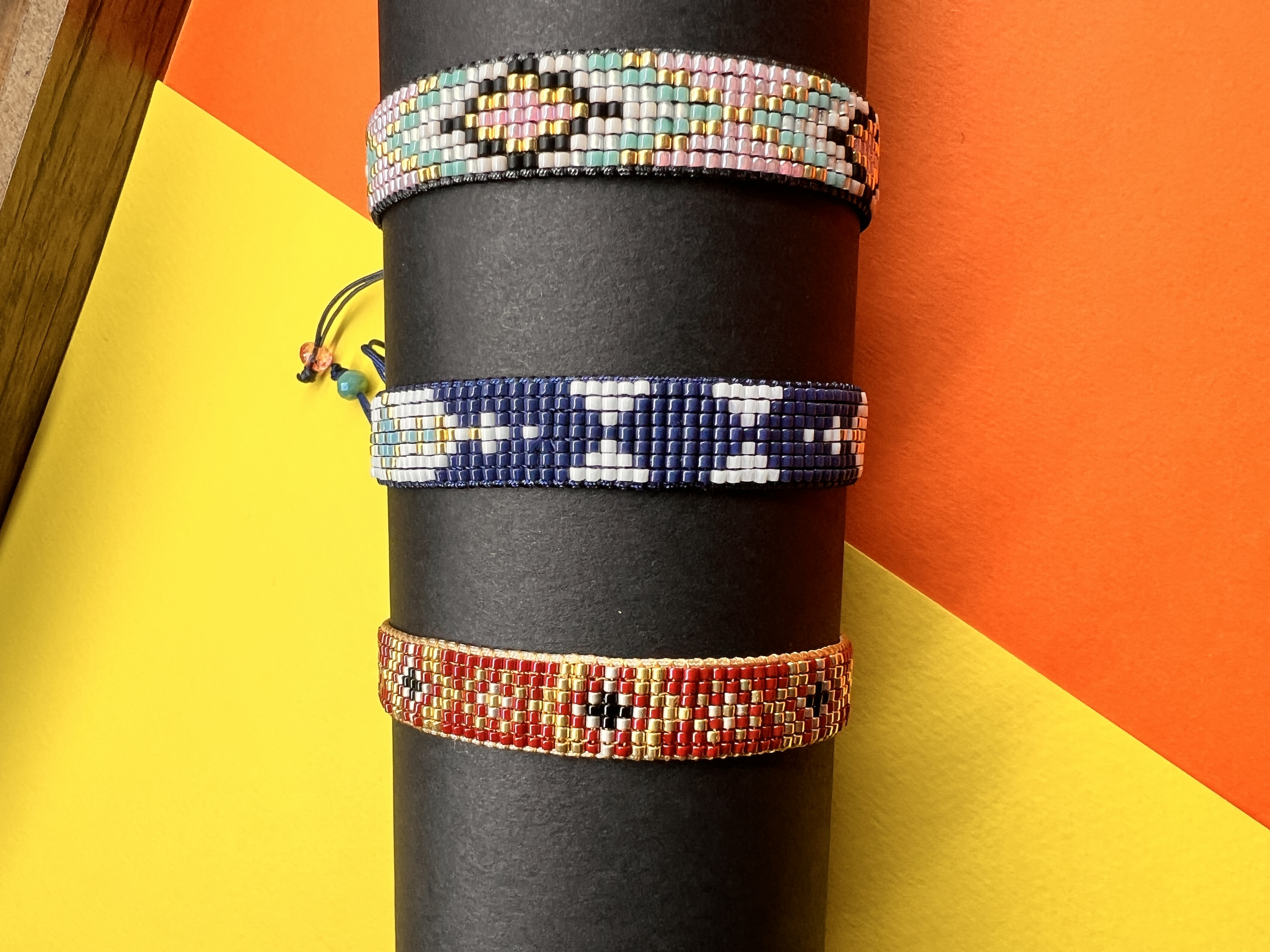 دستبند میوکی ۷ رج رنگبندی شاد و متنوع